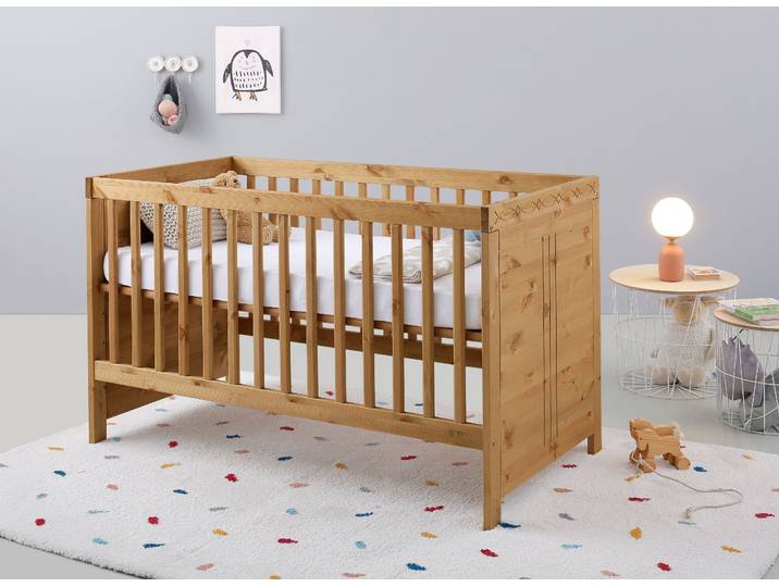 Babybett GOODPRODUCT Indra, Schlupfsprossen, 4-fach verstellbare Liegehöhe , beige (natur), B:75cm H:88cm L:145cm T:145cm, Massivholz, Babybetten, Babybett, FSC zertifiziertes Massivholz, Landhausstil mit tollen Details