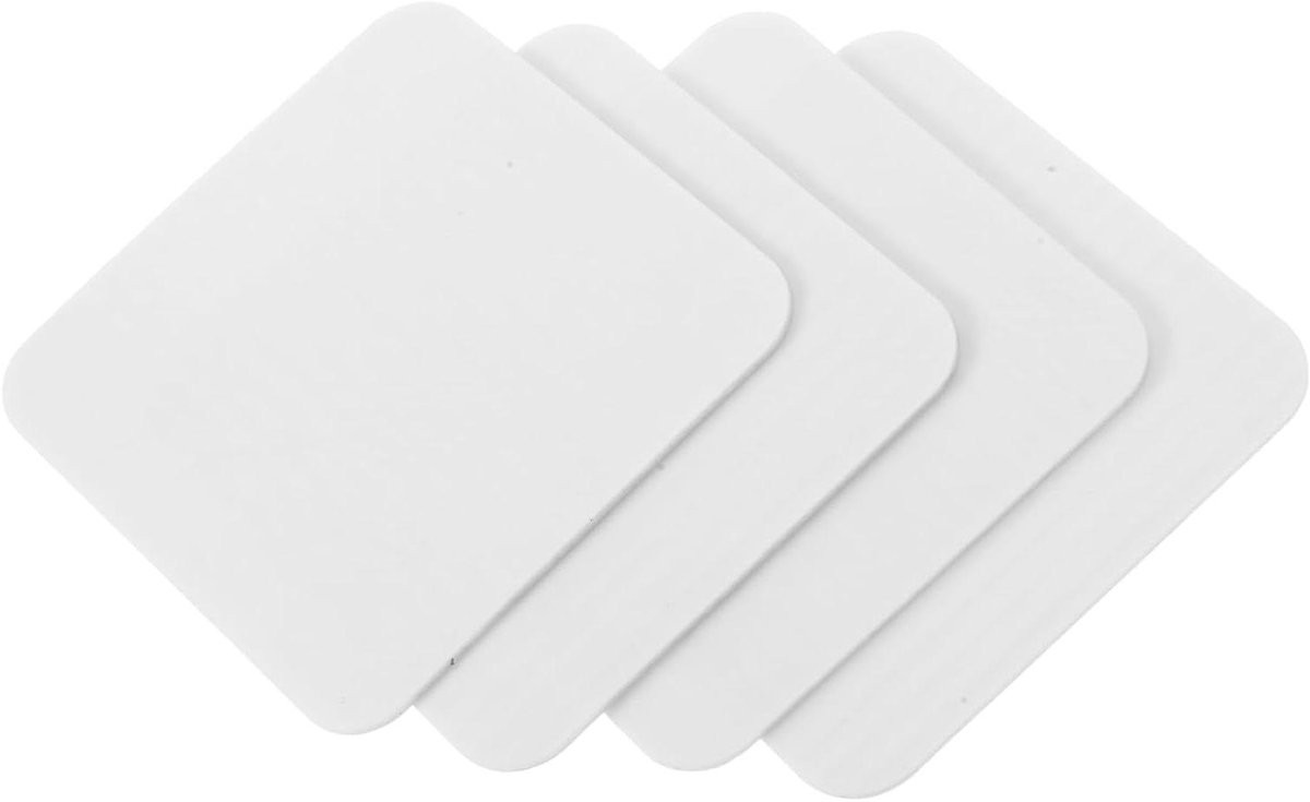 4 stuks Antislip Mat Corners voor tapijtfixatie en stabilisatie in wit