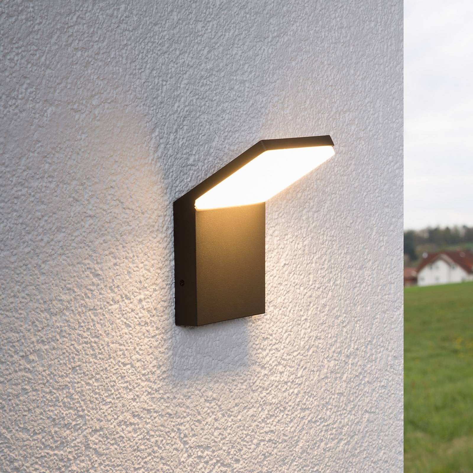 Lucande Nevio moderne LED buitenwandlamp zwart aluminium