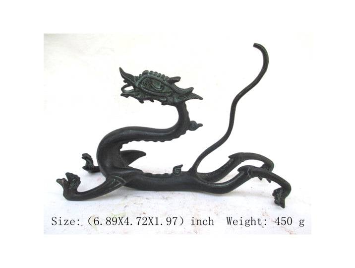 Collection d'antiquités de dragons chinois en bronze. Inversion du dragon NR