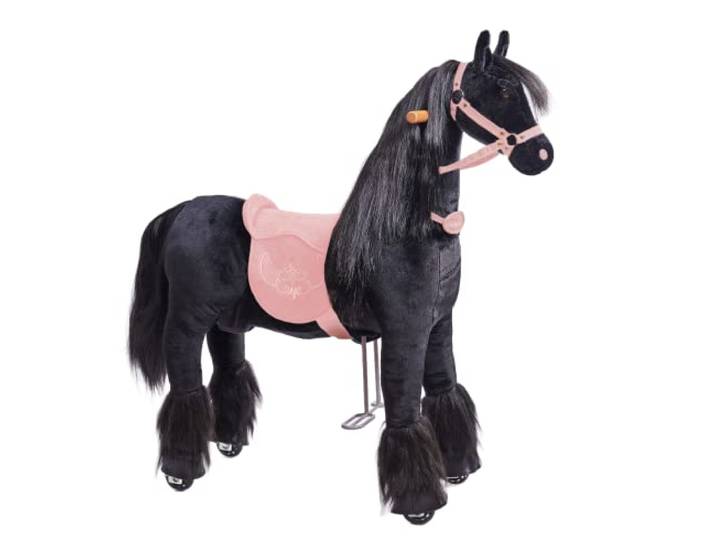 PONNIE Reitpferd mit Rollen Ebony M (5-12 Jahre), Spielpferd zum Reiten mit Abnehmbarer Rosa Sattel und Halfter mit Zaumzeug, Kämmbare Mähne und Schwanz, Plüschpferd zum Reiten für Kinder