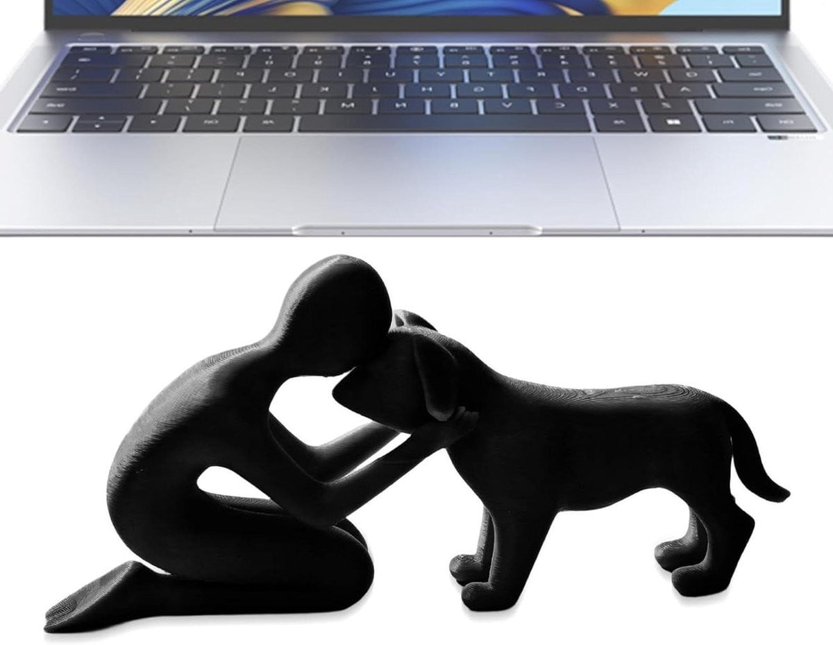 Abstracte kunstbeeldjes van man en hond, 3D geprint decoratief hars sculptuur voor op een bureau of plank