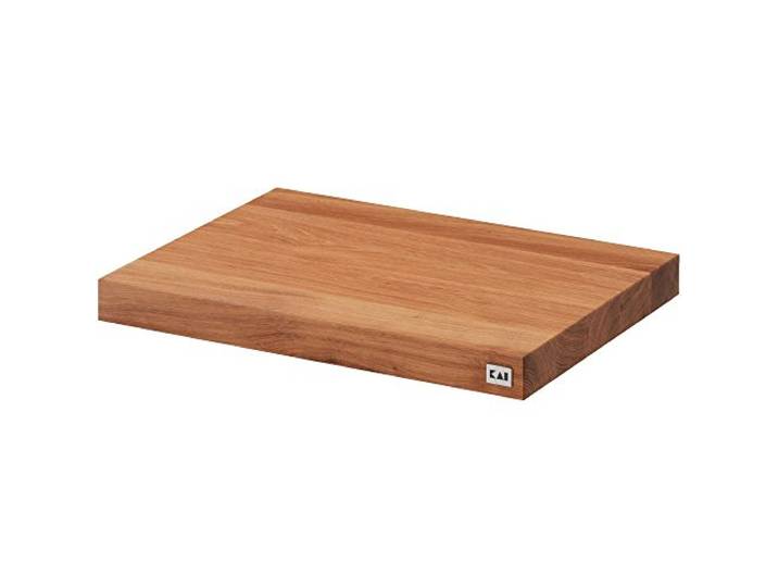 KAI Schneidbrett Hackblock hell aus Eiche mit rutschfesten Gummifüßen Abmessung 39 x 26 x 3,6 cm - Professionelles Hochwertiges Schneidbrett Unterlage