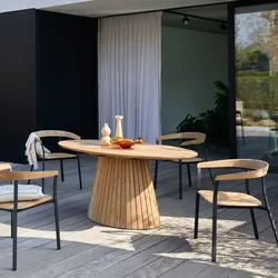 Ovaler Gartentisch Paloma aus massivem Teakholz 6 Pers.