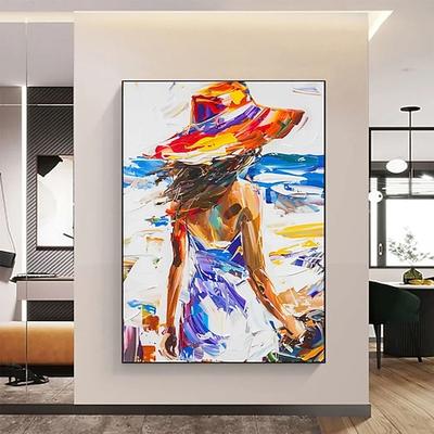handgemachtes strukturiertes Portrait-Ölgemälde - kräftiges Impasto-Gemälde einer Frau im blauen Kleid mit Blumenhut, gerahmtes Küstenwandbild, Mädchenbild für Strandhaus oder Galeriewand
