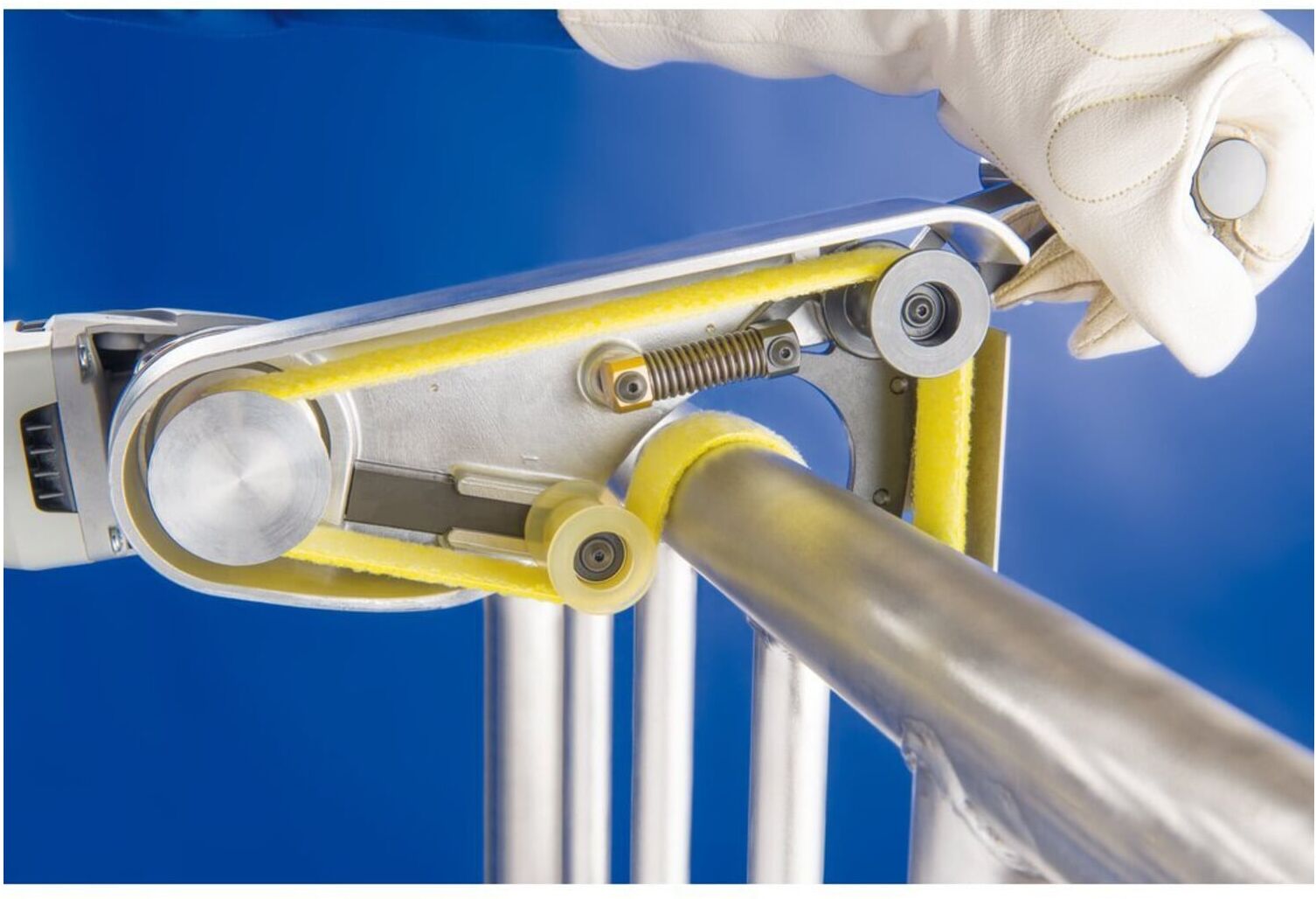PFERD TOOLS Polierband P-BA 100x282 mm für Polierarbeiten für Walze Ø 90x100mm mit Walzenantrieb (45008503)