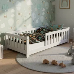 Juskys Kinderbett Naya 80x160 cm - Bett mit Rausfallschutz & Lattenrost - Holz Bodenbett Kinder Weiß