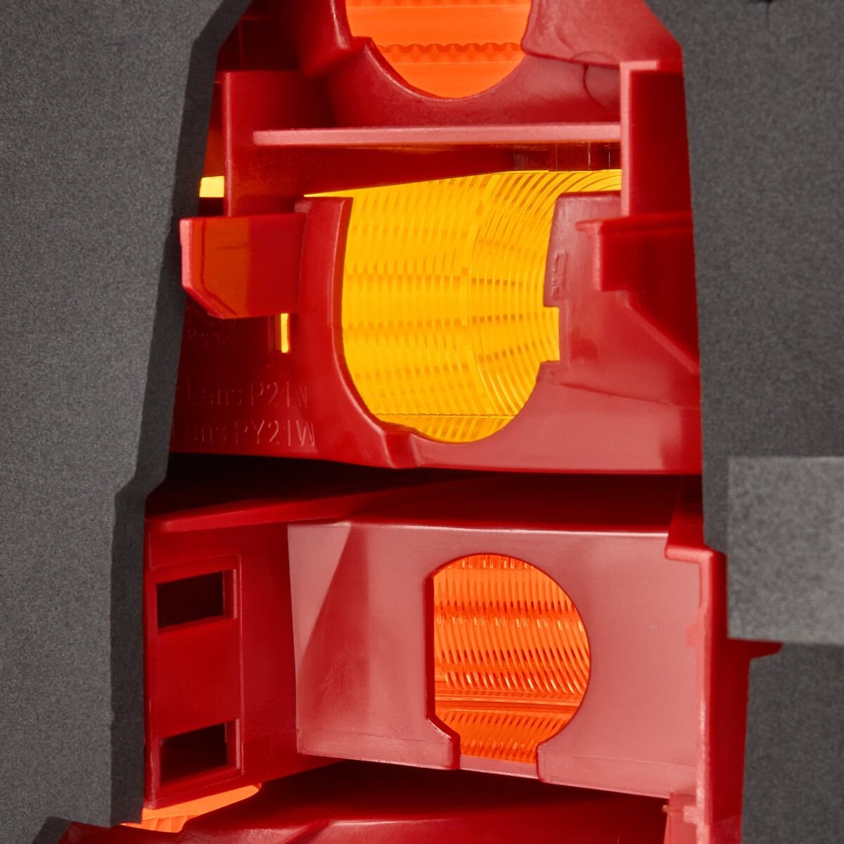 TYC 11-0197-01-2 Rear light