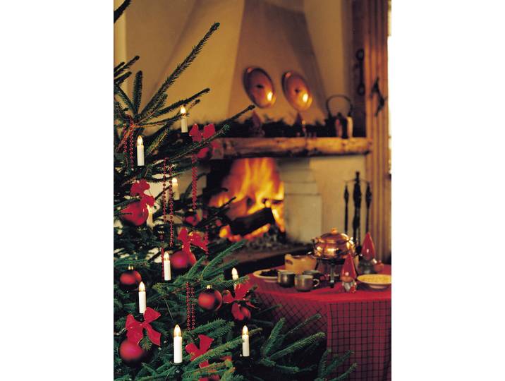 KONSTSMIDE Christbaumkerzen Weihnachtsdeko, Christbaumschmuck , weiß, Dioden 25 Stk. Flammen 25 Stk., Gesamtlänge 18,3m, Lichterketten, Baumkette, Topbirnen, One String, 25 klare Birnen, Christbaumkerzen