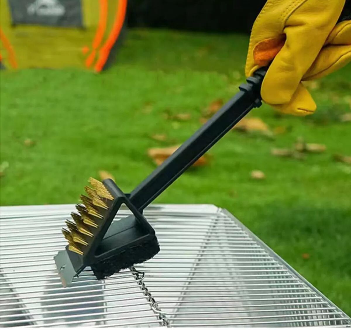 INF BBQ 3-in-1 Grillreinigungsbürste, 37 cm (14,5 Zoll) langer Griff aus Kupferdraht, schwarz