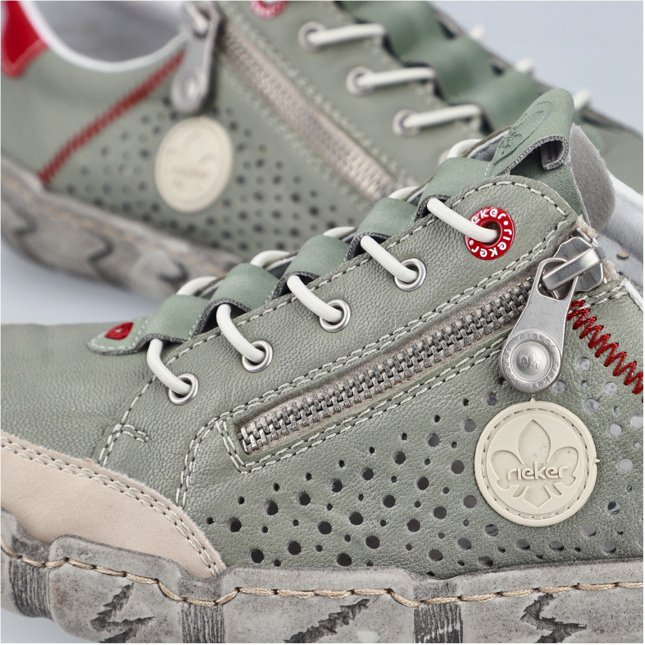 Plateausneaker RIEKER, Damen, Gr. 36, Synthetik, grün (mintgrün, rot), Leder, Lederimitat, Schuhe Plateausneaker, Schlupfschuh, Halbschuh, Freizeitsneaker mit Gummizug mintgrün, rot 36, Synthetik