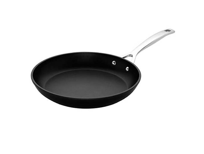 Le Creuset Aluminium-Antihaft Pfanne, flach, Ø 28 cm, PFOA-frei, Für alle Herdarten inkl. Induktion geeignet, Anthrazit/Silber