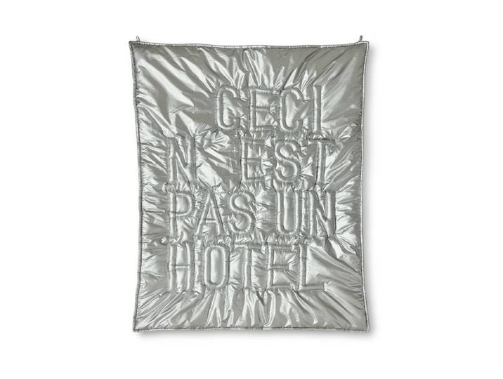 Hkliving - Wall Art Wanddeko 'Ceci n'est pas un hôtel', 100 x 120 cm, silber