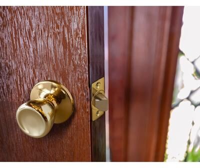 Design House Polished Brass Terrace 6-Way Universal Passage Hall and Closet Door Knob