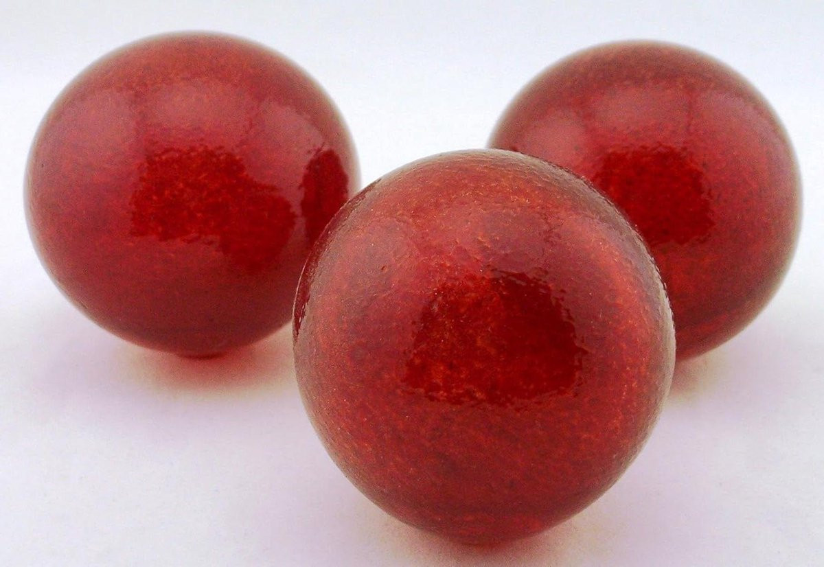 Set van 3 rode mondgeblazen glazen bollen als decoratieve hangende ornamenten