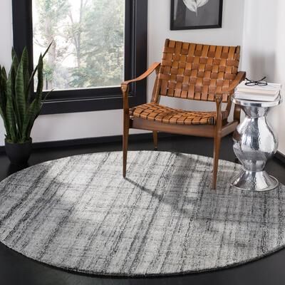 SAFAVIEH Handmade Abstract Nettie Rug