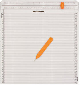 buttinette Falzbrett mit Schneideleiste, 34,5 x 36,5 cm