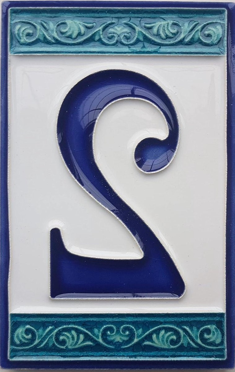 Handgeschilderde keramische huisnummers tegels blauw - 11 x 7 cm