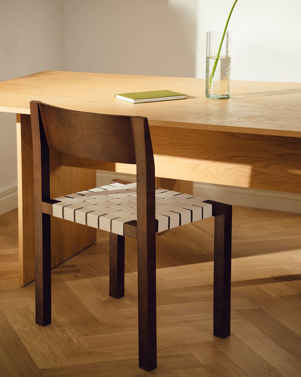 Chaise toli noo.ma en hêtre massif cocoa brown Marron 50x80x42cm