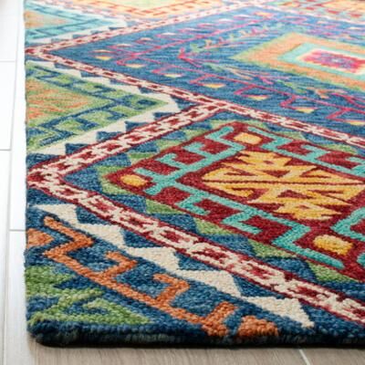 SAFAVIEH Handmade Aspen Kira Boho Tribal Wool Rug