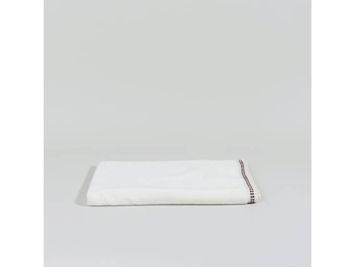 Ungebleichter Badematte aus Bio-Baumwolle mit gestickten Rändern, 50 x 70 cm