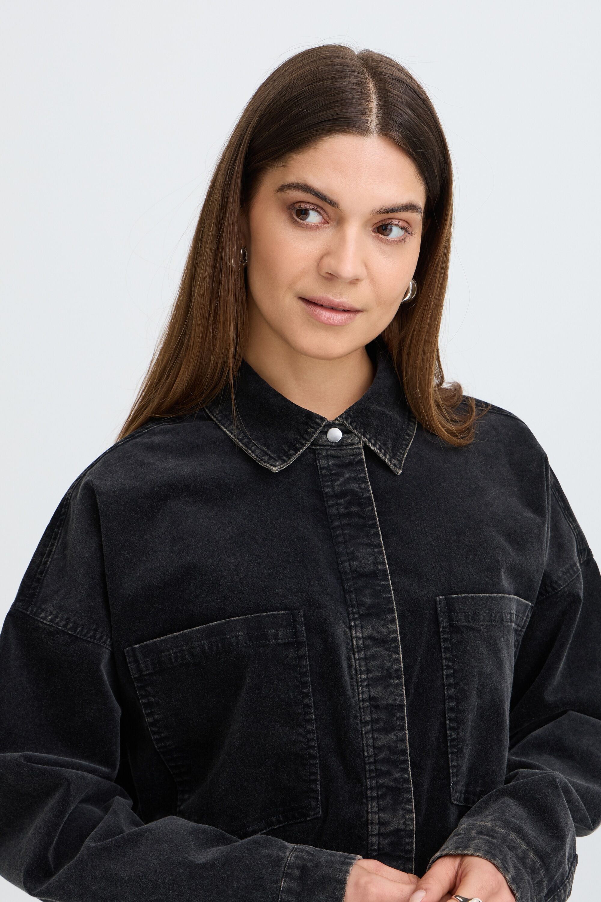 Hemdjacke PULZ JEANS "Damen Overshirts PZFIBA", Damen, Gr. M, schwarz (schwarz beauty), Obermaterial: 98% Baumwolle CO. 2% Elasthan EL., Jacken Hemdjacke