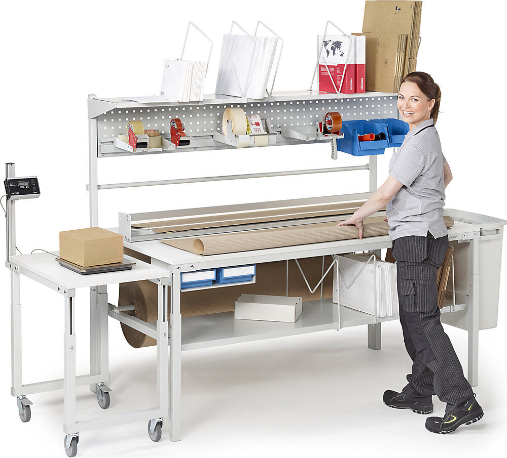 Treston Packtisch komplett, manuell höhenverstellbar, mit Karton-Magazinboard, Dokumentenablage, Lochplatte und Rollenhaltern, HxBxT 1080 - 1550 x 1800 x 900