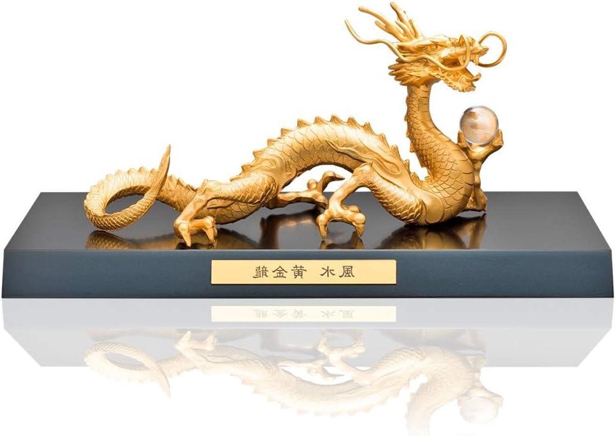 Gouden Draak Beeldje Feng Shui Decoratie met Kristallen Wensbol - Goud - Hoogte: 10.5 cm