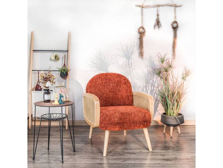 Fauteuil de salon en cannage et tissu terracotta