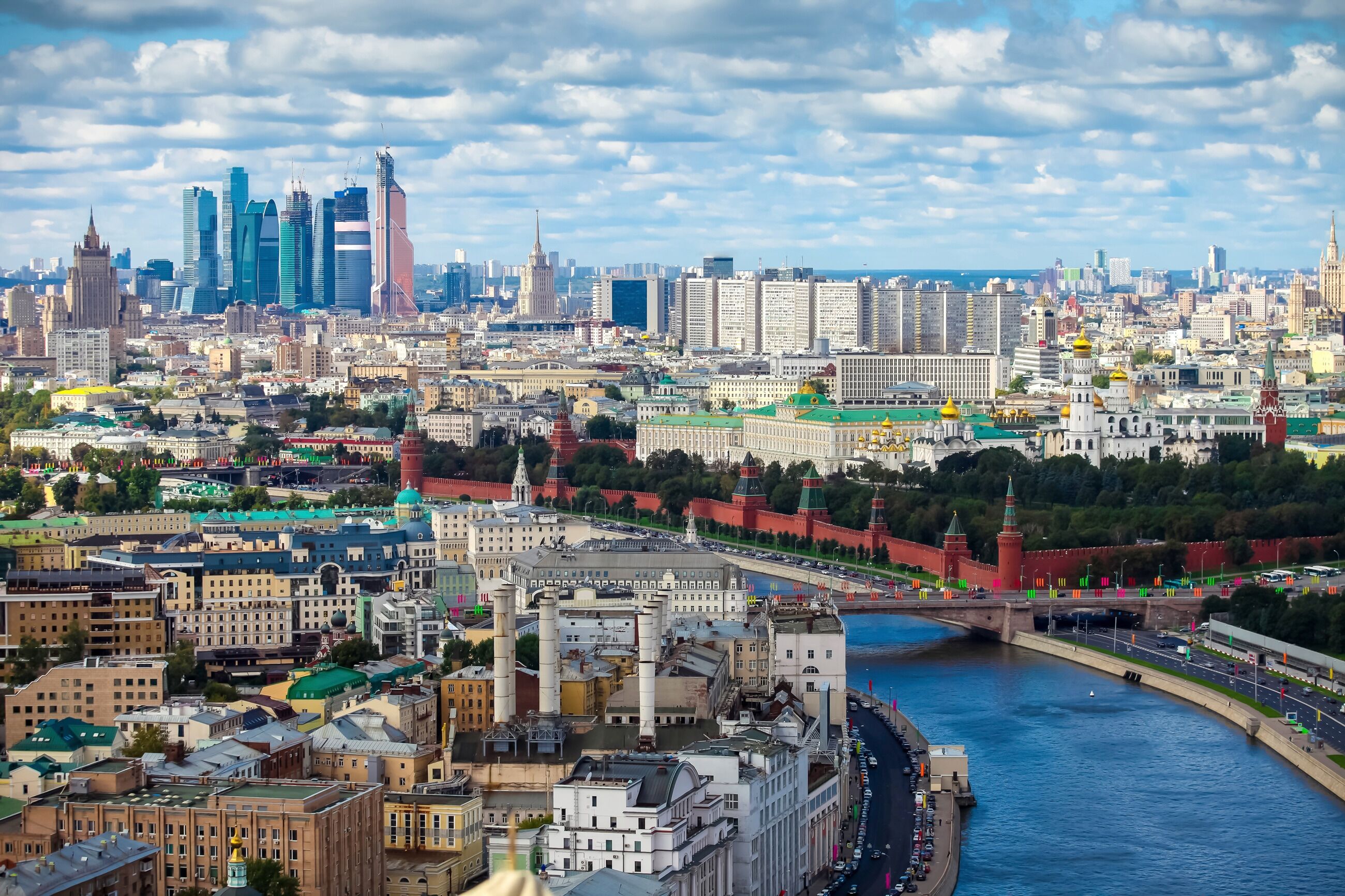 Fototapete PAPERMOON "MOSKAU-STADT FLUSS SKYLINE BRÜCKEN KREML ROTE PLATZ", bunt, B:4m L:2,6m, Vlies, Tapeten, Fototapete bunt B/L: 4m x 2,6m, Bahnen: 8 Stk.