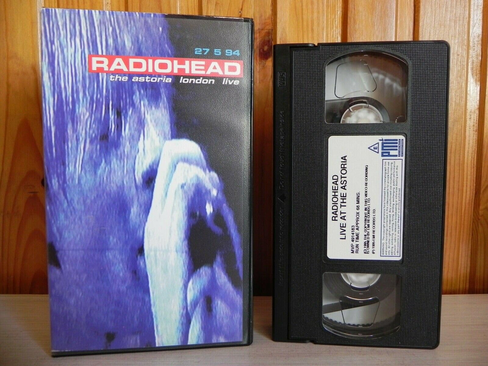 Radiohead - Live at the Astoria [VHS] - Preis vom 04.10.2026 03:51:26 h