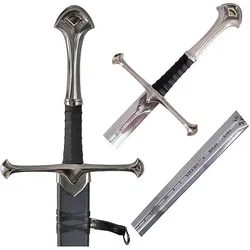 Aragorns Schwert Anduril mit Schriftzeichen