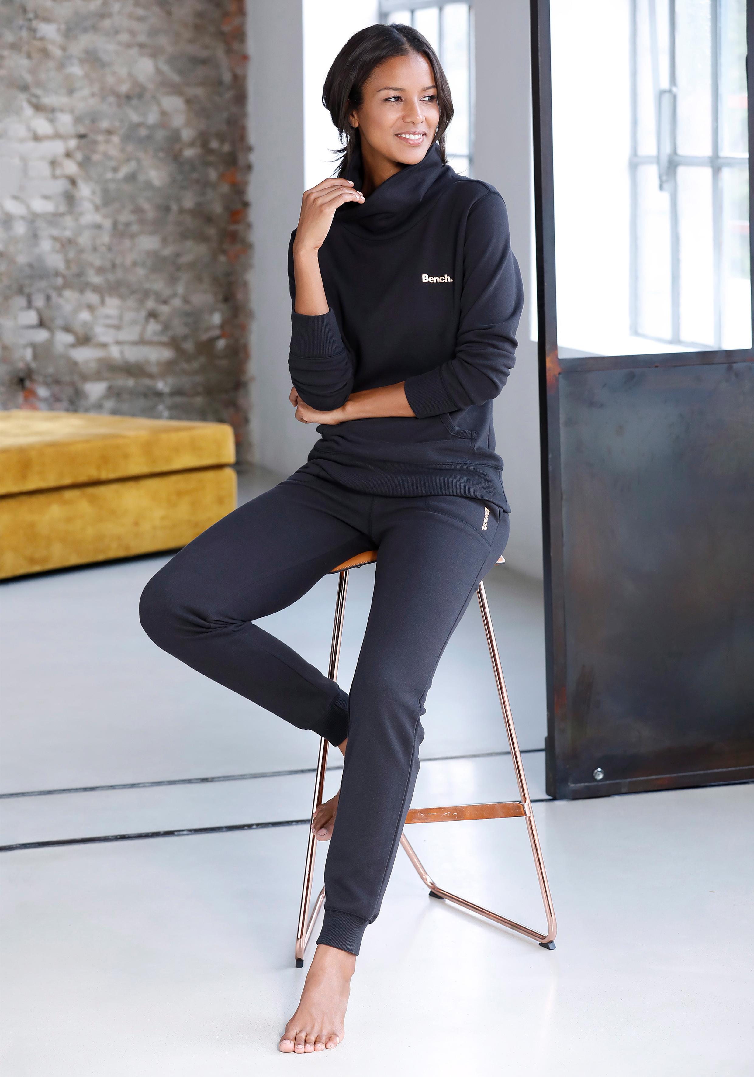 Loungehose BENCH. LOUNGEWEAR, Damen, Gr. 32/34, N-Gr, schwarz, Jersey, Obermaterial: 60% Baumwolle, 40% Polyester, unifarben, Basic, Basic lang, Hosen Loungehose, mit aufgesetzten Taschen, Loungewear schwarz 32/34, N-Gr