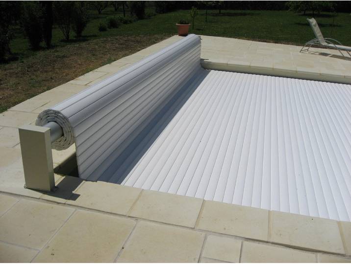 Volet roulant hors sol Sylver Roll - 12 x 6 m