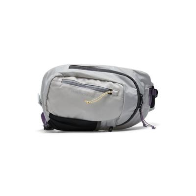 Umhängetasche PEAK PERFORMANCE "Outdoor Sling Bag 4,5l", Damen, Gr. B/H/T: 22cm x 9cm onesize, weiß (hellgrau), Kunstfaser, Taschen Umhängetasche