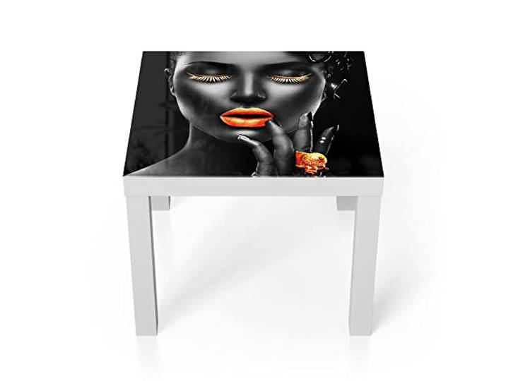 DEQORI Glastisch weiß klein 55x55 cm Motiv Frau mit Gold Make-Up ausgefallener Beistelltisch aus Glas Hochglanz Couchtisch fürs Wohnzimmer moderner Couch Tisch mit Design