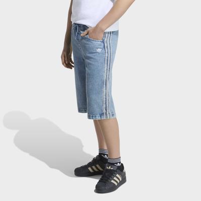 Shorts ADIDAS ORIGINALS "LOCKERE DENIM-JORTS", Jungen, Gr. 170, N-Gr, blau (worn blau denim,), Obermaterial: 100% Baumwolle, Hosen Shorts, für Kinder, mit Gummizug, normal-weite Bermudas-Passform
