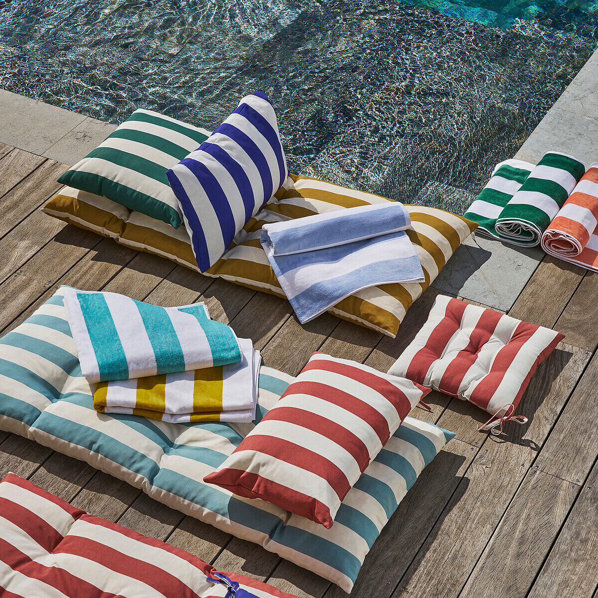 LA REDOUTE INTERIEURS Serviette de plage velours 420 g, Hendaye