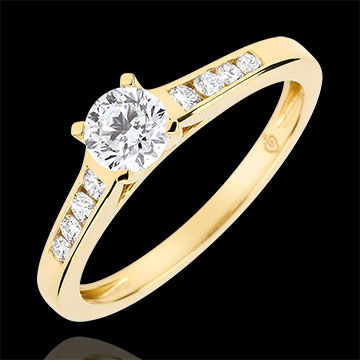 Edenly Solitaire Verlobungsring Altesse - Diamant 0.4 Karat - Gelbgold 9 Karat