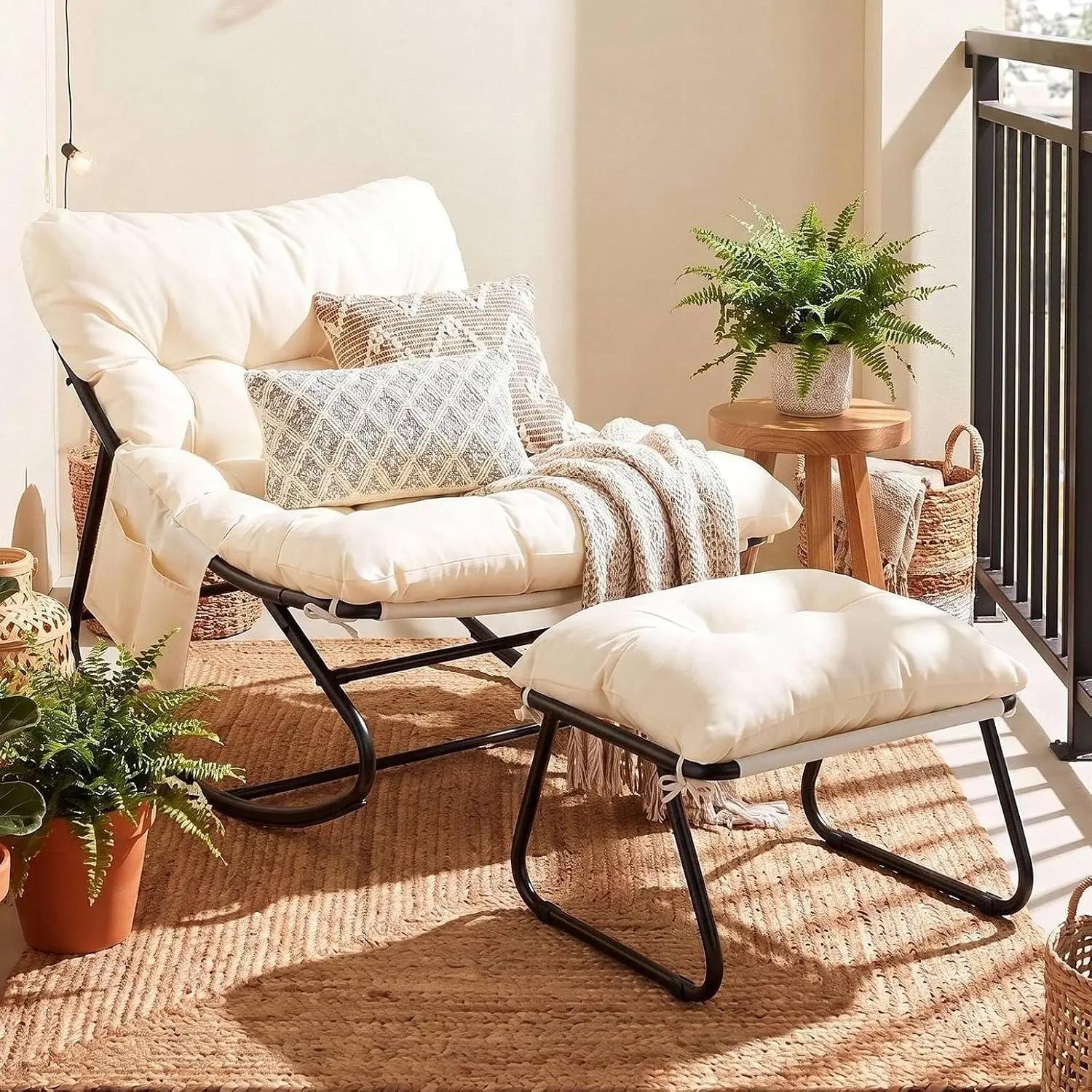 Garten Schaukelstuhl mit Hocker - Indoor & Outdoor Relaxstuhl - Metallgestell - Dickes wasserfestes Kissen - Bis 150 kg - 90x77x70 cm - Beige