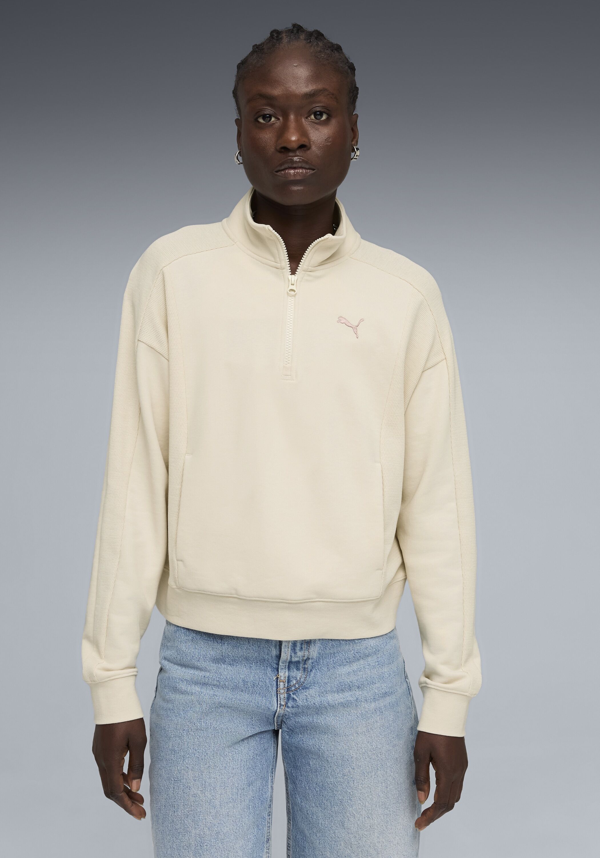 Langarmshirt PUMA "CLASS RELAXED HALF-ZIP CREW", Damen, Gr. M, beige (alpine snow), Sweatware, Obermaterial: 68% Baumwolle, 32% Polyester, unifarben, relaxed fit kurz, Shirts Langarmshirt, mit Stehkragen, mit Reissverschluss, mit Eingrifftaschen alpine sn