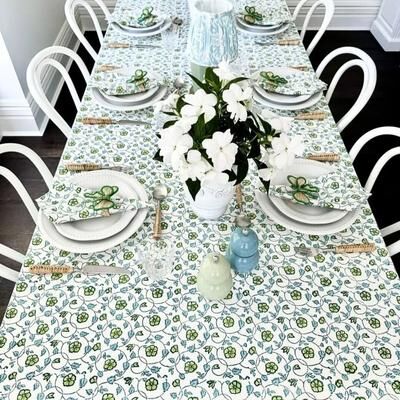 Decor Mantra Rectangular tablecloth - Green blue floral Sea Breeze