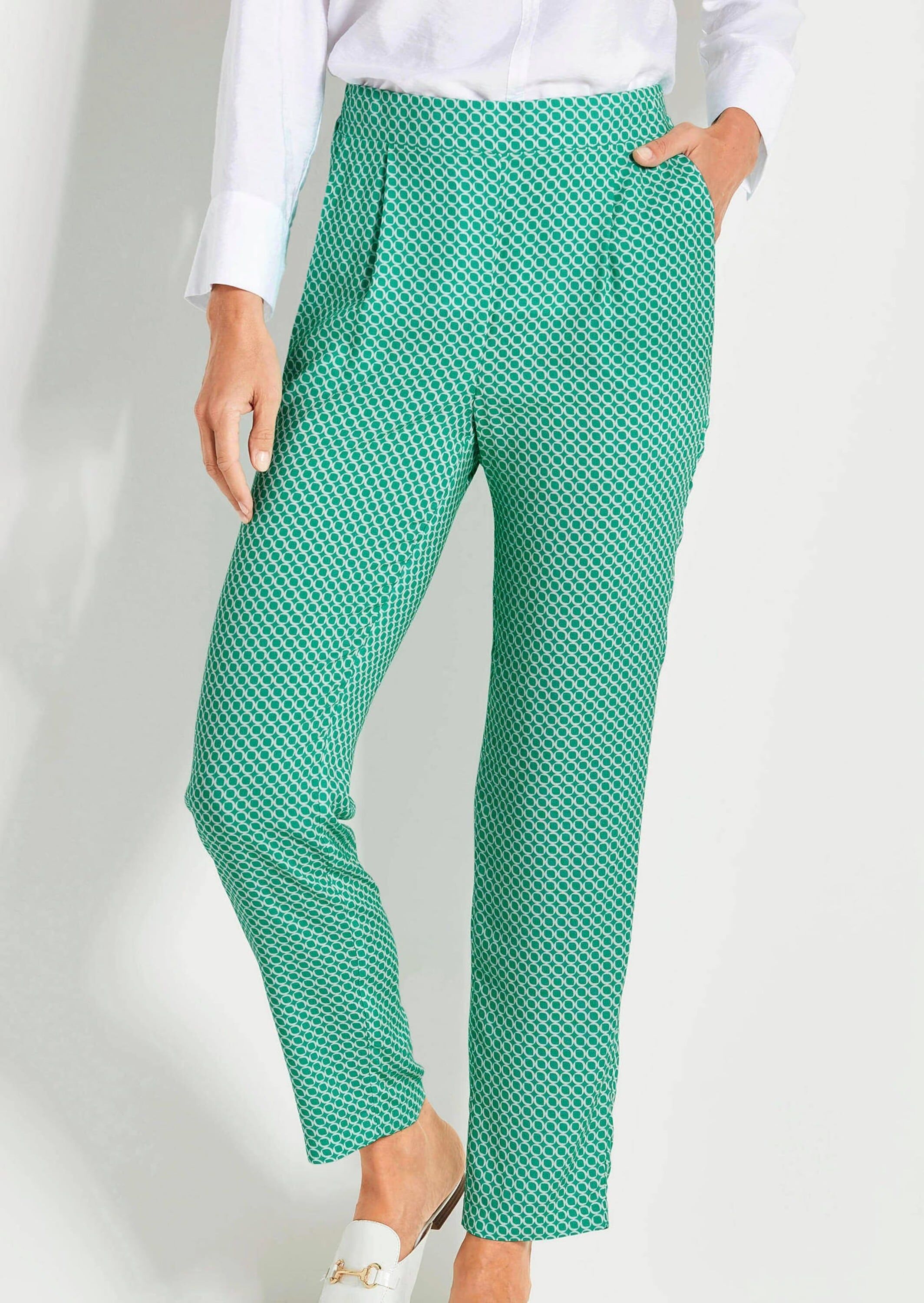 Stoffhose GOLDNER "Karottenhose SARA, Viskose", Damen, Gr. 40, N-Gr, weiß (smaragd, weiß, gemustert), Obermaterial: 100% Viskose CV., gerade, Hosen Stoffhose, Dehnbund an der Rückseite