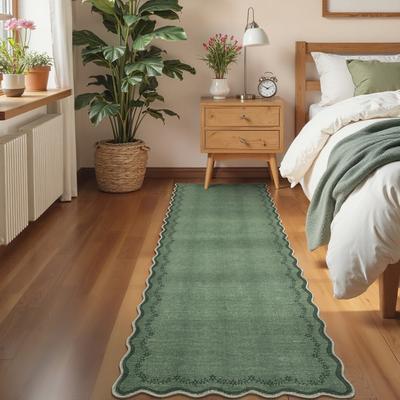 Garvee Scalloped Edge Floral Border Machine Washable Area Rug
