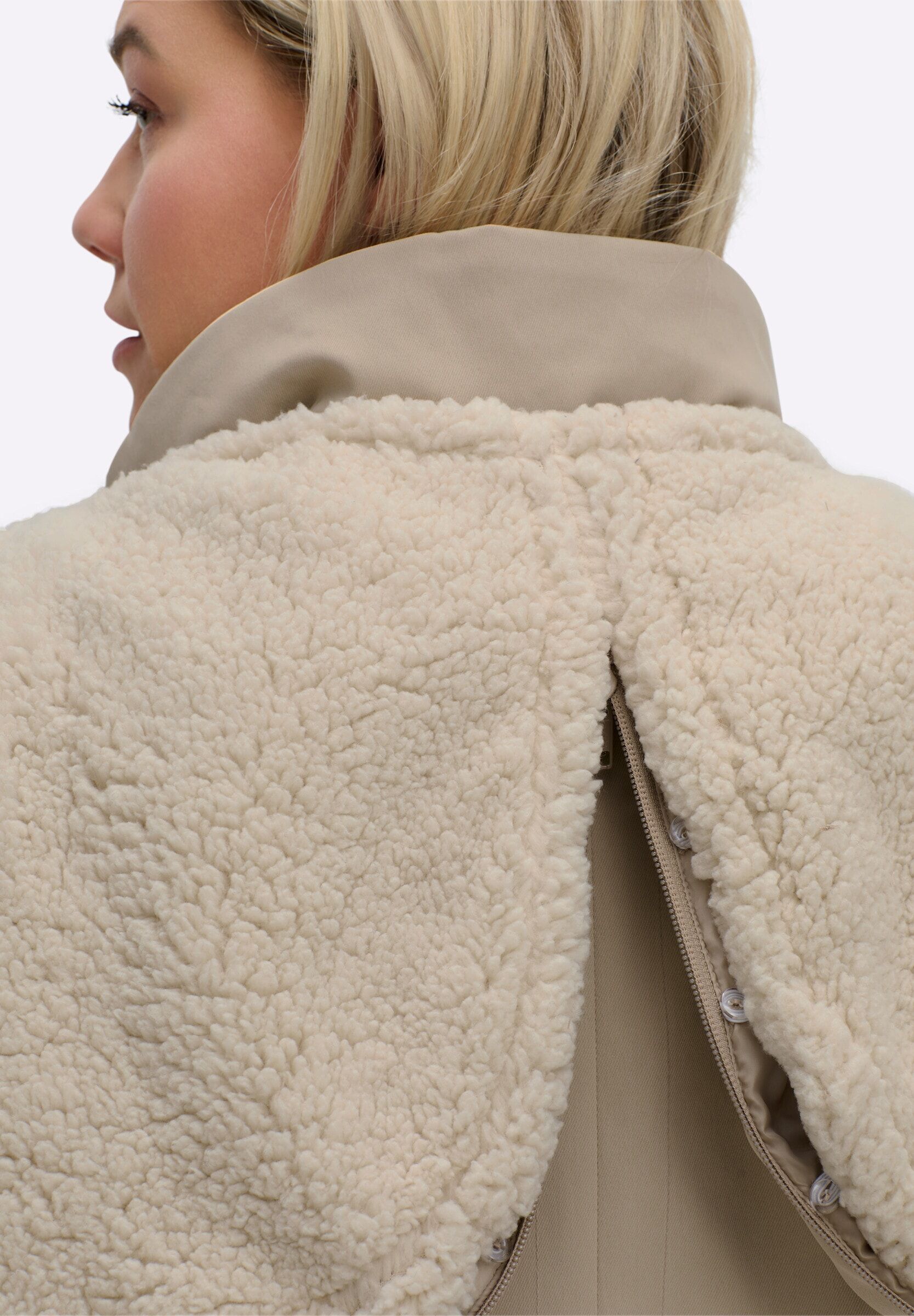 Parka SHEEGO "Parka Parka mit teilbarer Kapuze", Damen, Gr. 52, beige, Sportlich, Jacken Parka
