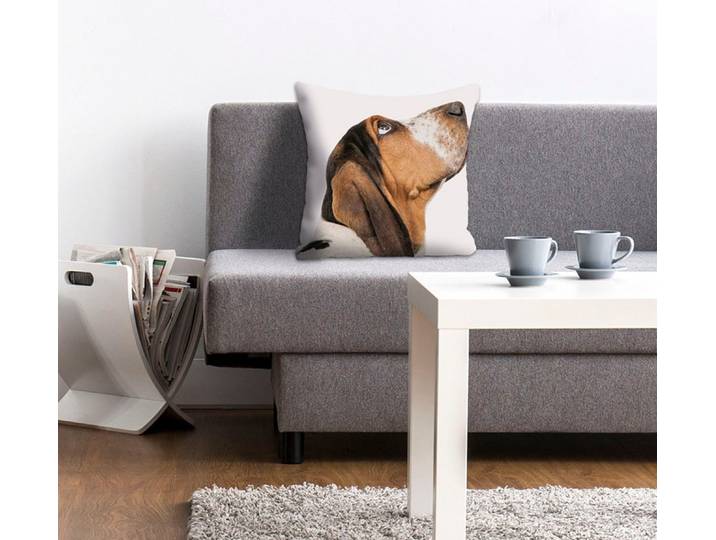 Dekokissen QUEENCE Jens , braun (braun, bedruckt), B:40cm L:40cm, Polyester, Dekokissen_Sitzkissen_Kissenhüllen, Dekokissen, Hund mit Dackelblick, Kissenhülle ohne Füllung, 1 Stück