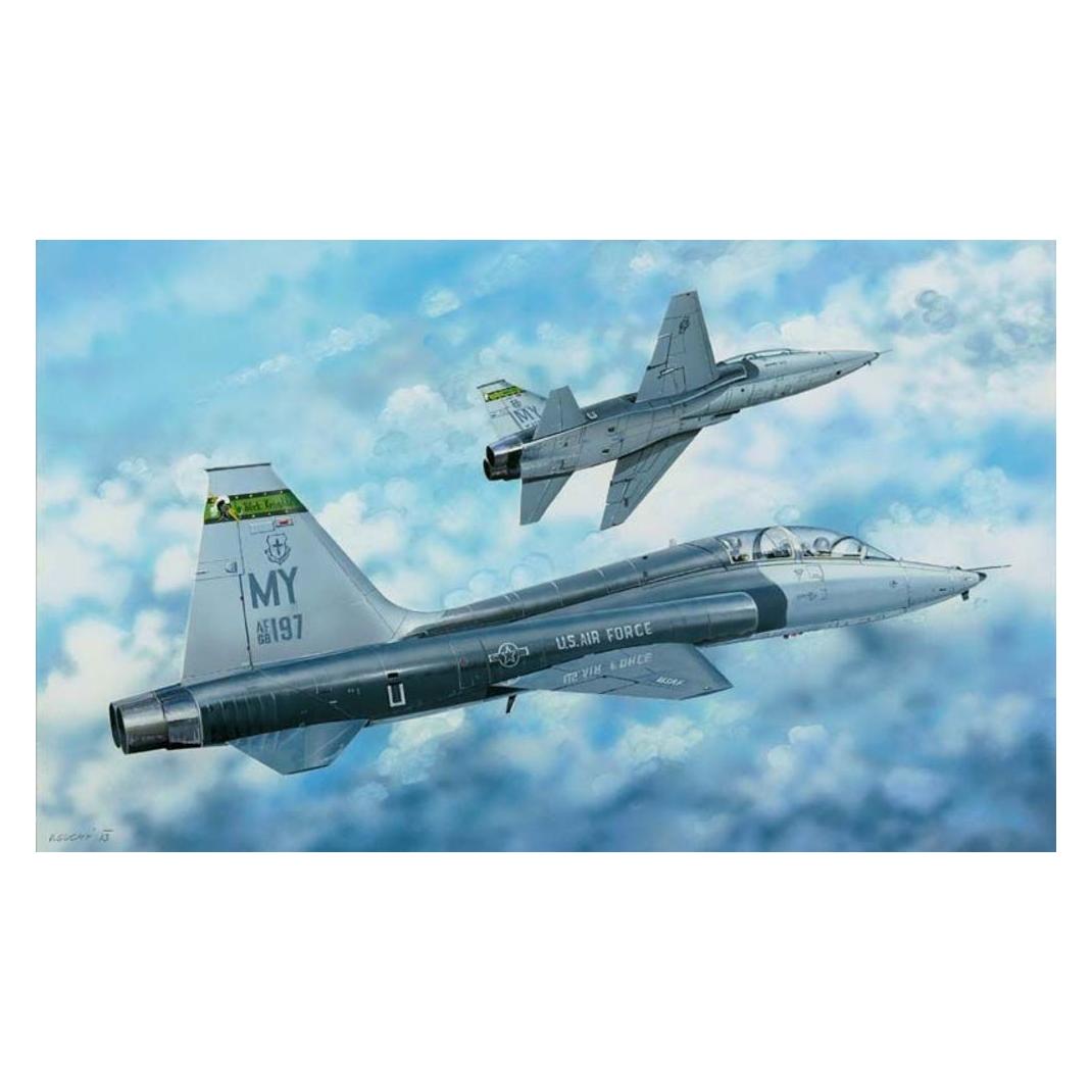 Trumpeter US T-38C Talon II (02876)