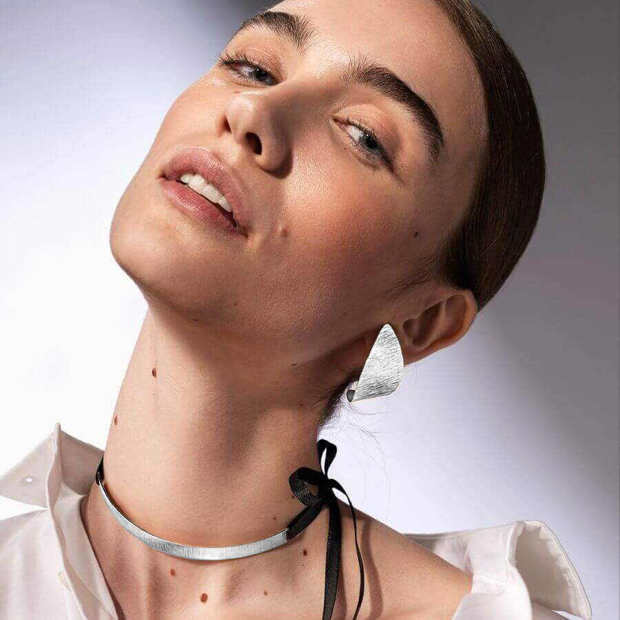 Lumoava Maininki choker riipus L57256200000
