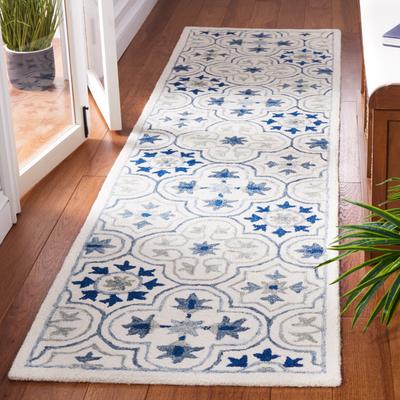 SAFAVIEH Handmade Micro-Loop Nutica Clover Wool Rug