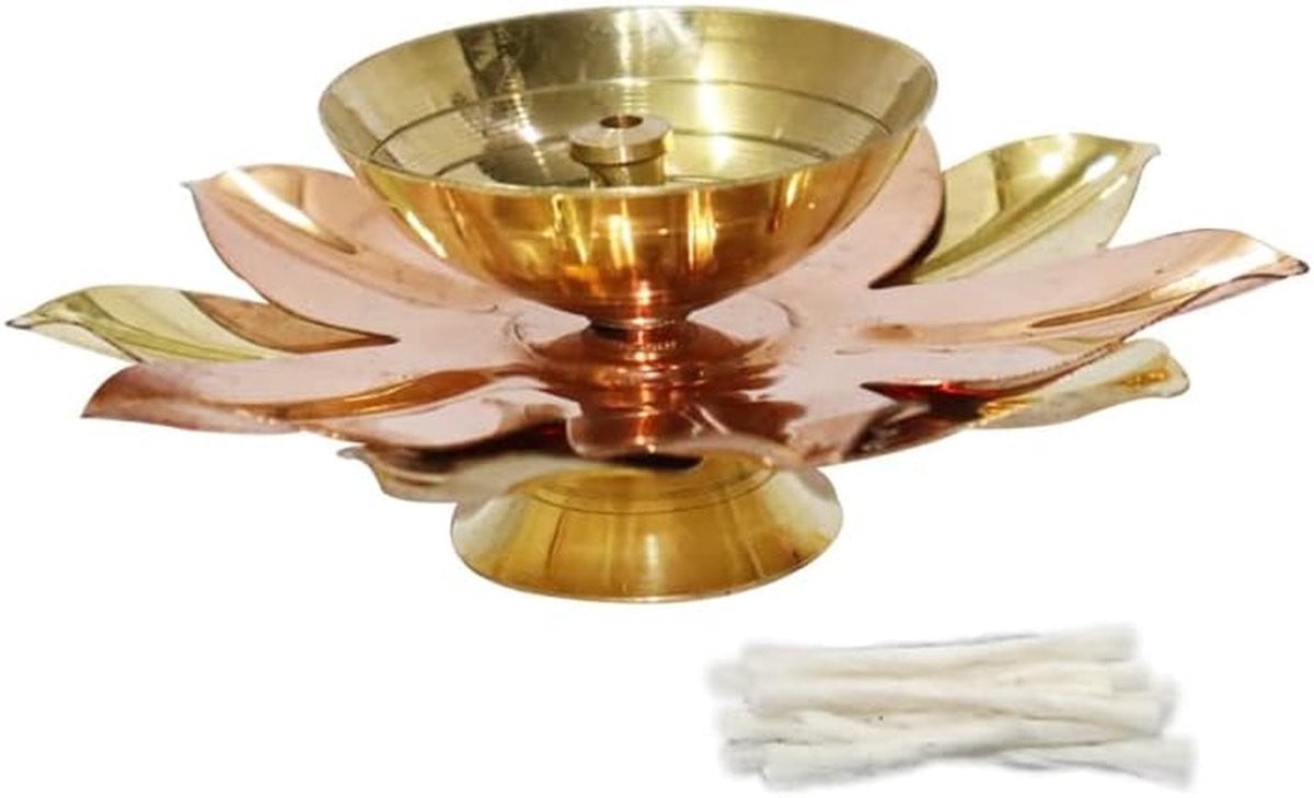 Koperen Indiase Aarti Olielamp met Kuber Gravure - Goudkleurig - Breedte: 127 cm